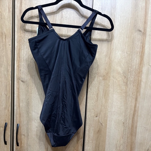 NWT Miraclesuit Bodysuit Womens 42 DD Body Briefer Underwire Black Adjustable - Picture 4 of 8